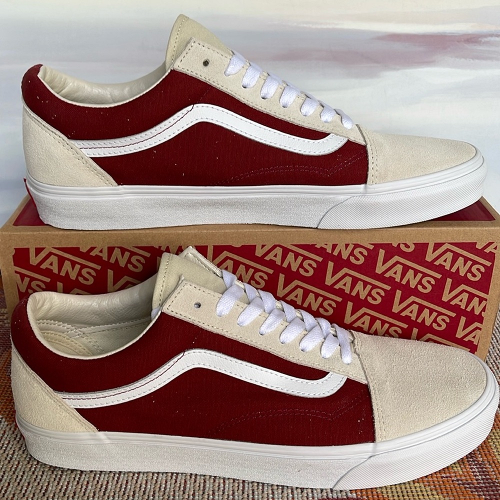 Vans Men’s Old Skool
Canvas/Suede Fired Brick
VN0007NTZHG
Sneakers